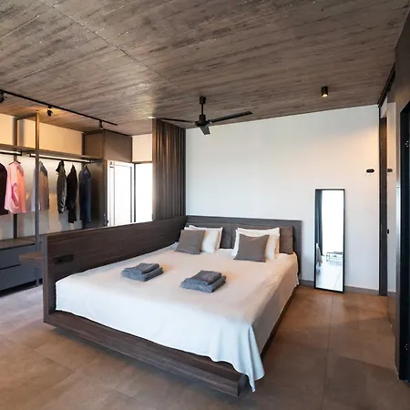 Golden Sun Luxury Adults Only 公寓